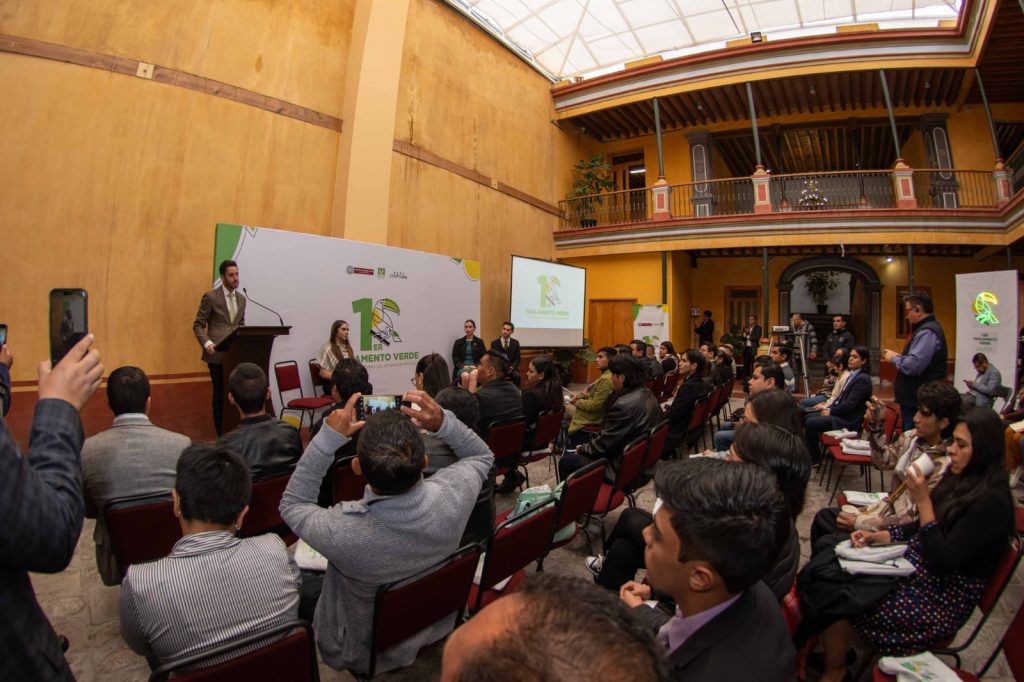 8e304a64-6c3c-41fe-a003-fba3afa19e1a