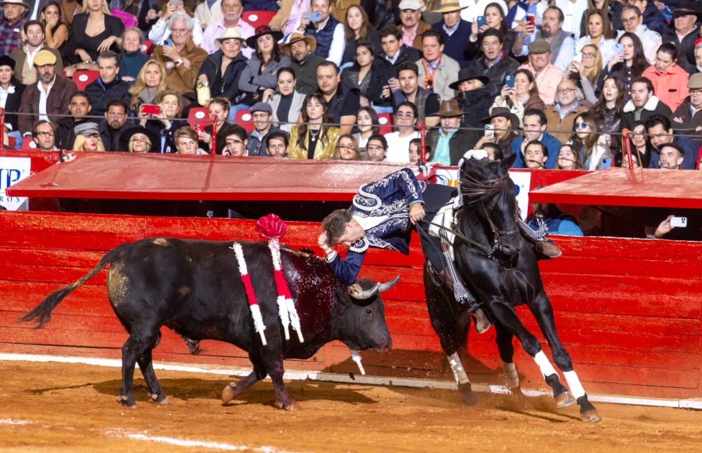 08d73ce3-8115-4b46-89f0-1fca00e2e38f