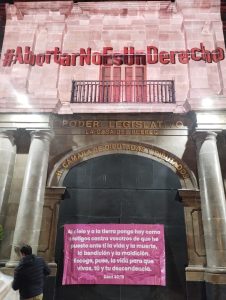 ee06d64c-688a-41f5-81de-35e84bf1189b