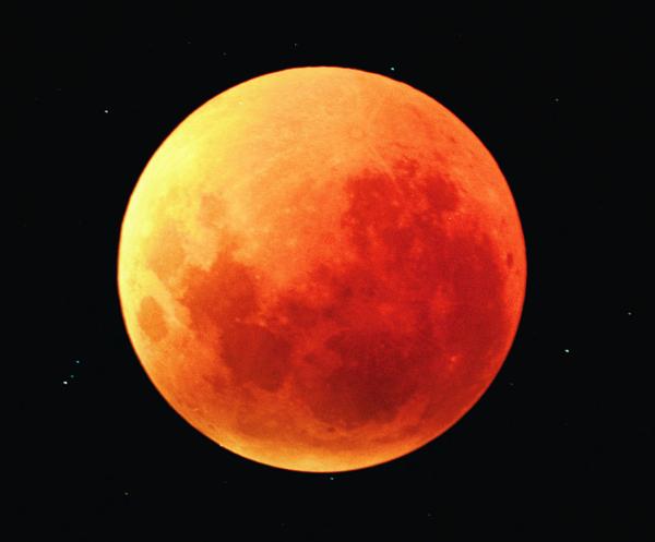 como_se_produce_un_eclipse_de_luna_10367_600
