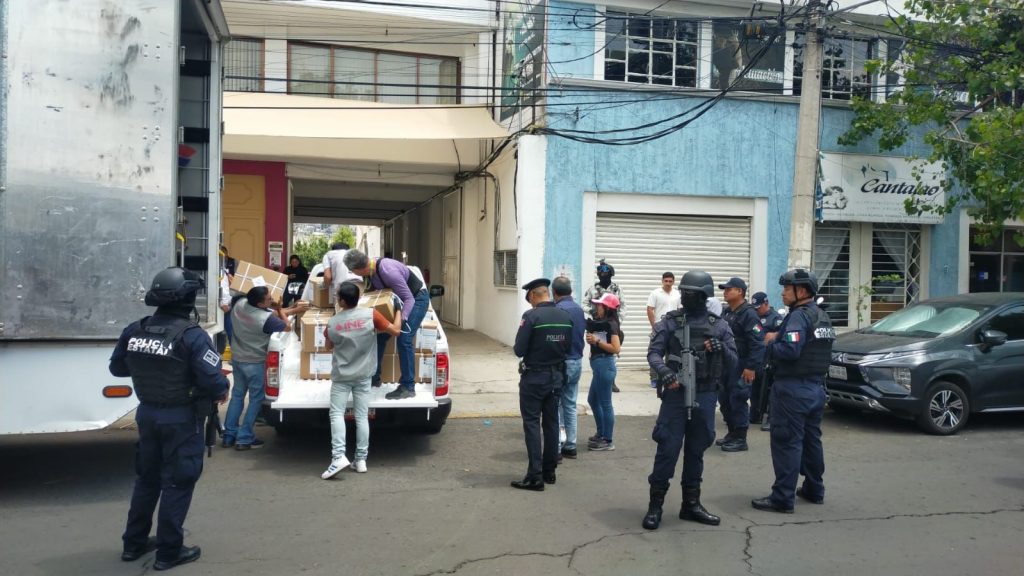 d8c0a17b-3a6a-497d-92bd-dd37c6d5f251