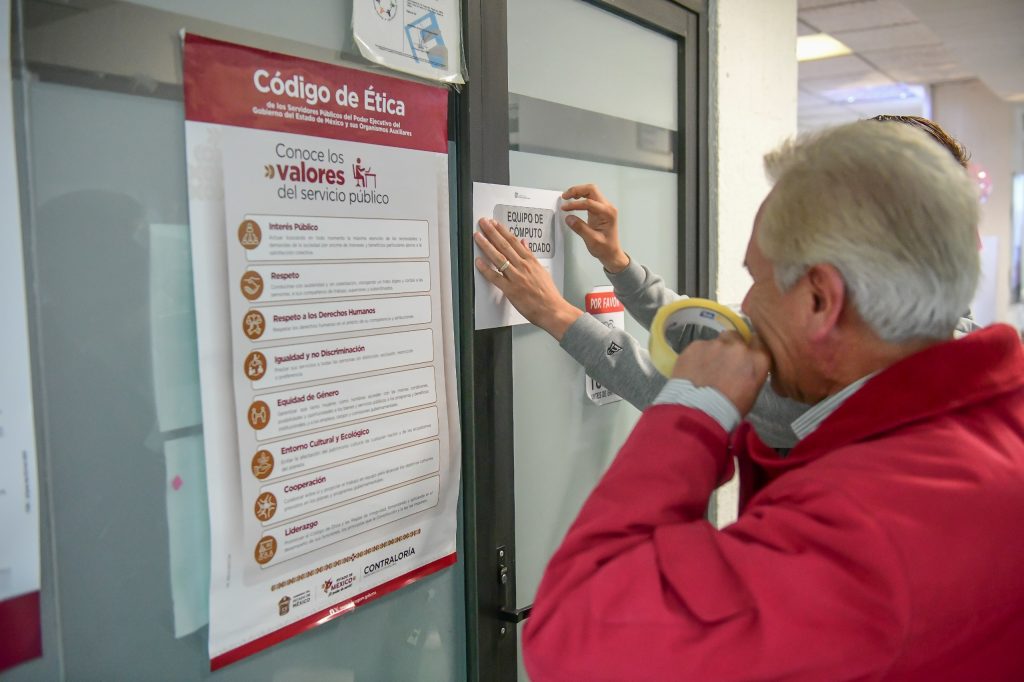 d8e273e9-7c76-490c-9c10-7179be19054d