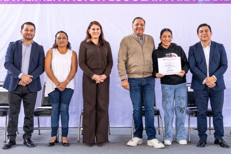 23 mil estudiantes toluqueños son beneficiados con desayunos fríos y calientes