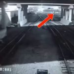 Persecución policial termina en tragedia: cuatro adolescentes pierden la vida al caer de un viaducto en Chicago. Video