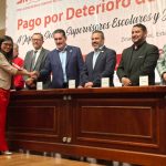 Sección 17 del SNTE entrega pago por deterioro de automóvil
