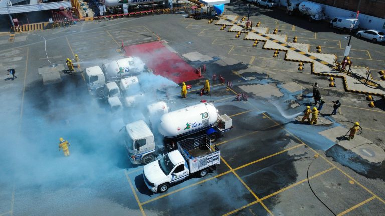Realizan en Toluca simulacros de emergencia química en Gas Imperial y Nestle