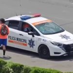 Policías de Tránsito de Ixtapaluca son señalados por presuntamente obligar a motociclista a retirar dinero