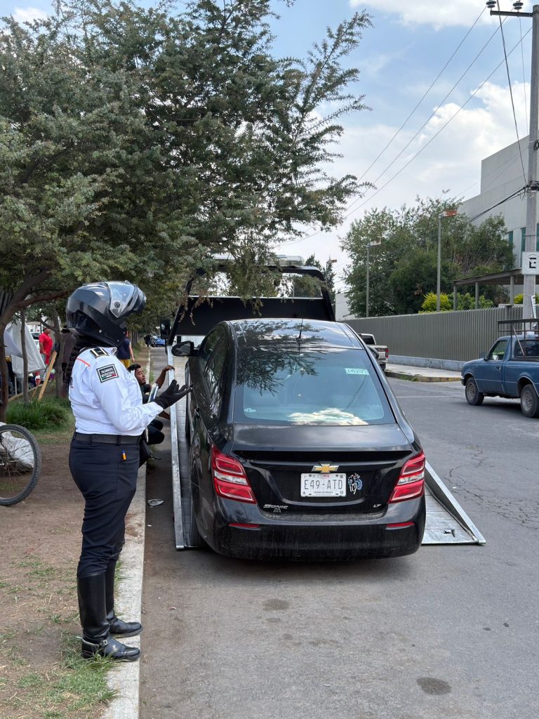 Liberan vialidades en zona de hospitales de Toluca