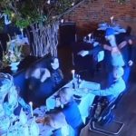 Quiso matar a su exesposa, pero olvidó quitar el seguro del arma, y un mesero lo derribó