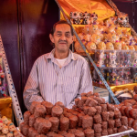 Artesanos de Toluca mantienen viva una de las tradiciones más esperadas en la capital mexiquense; la Feria y Festival Cultural Alfeñique 2026